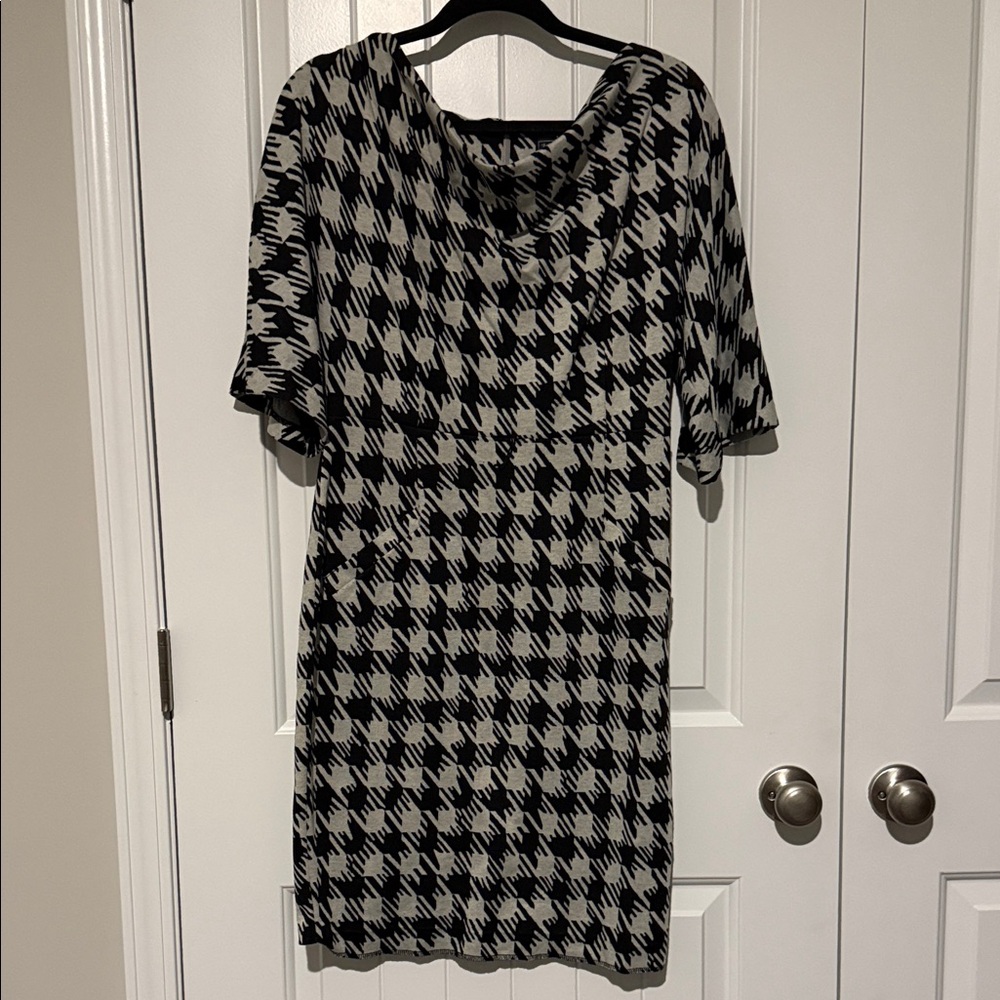 Black and White Houndstooth Midi Dress